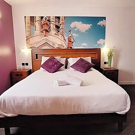 Hotel Brit Confort Cambrai 3*