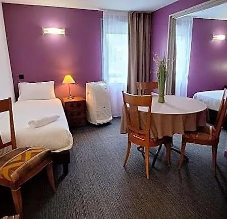 Hotel Brit Confort Cambrai 3*