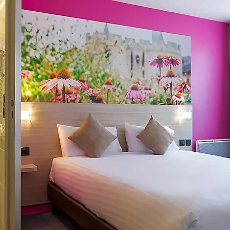 Brit Confort Cambrai Hotel 3*