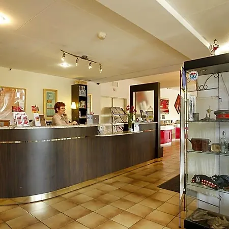 Hotel Brit Confort Cambrai Fontaine-Notre-Dame (Nord)