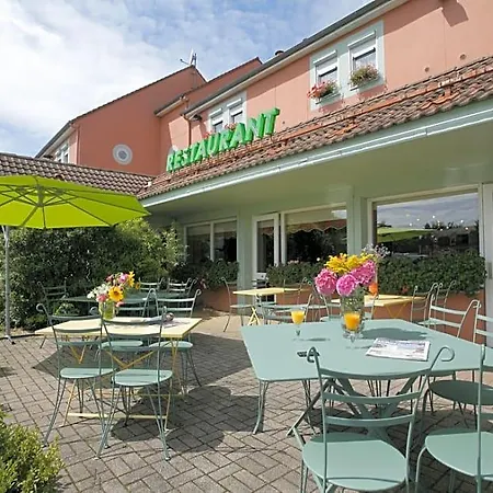 Hotel Brit Confort Cambrai 3*
